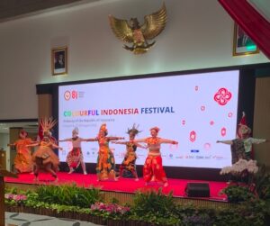 Indotutors at Colourful Indonesia Festival Singapore 4 Indonesian cultural performance at Colorful Indonesia Festival Singapore