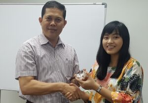 police attache kbri singapura visit indotutors 2017 momento.jpg